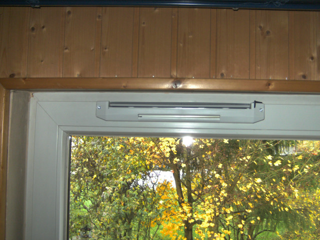 ZFHV 40 II Fensterzuluftelement mit Verschlußhebel, feuchtegeführt, Art. 100054